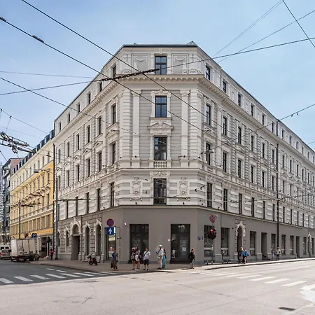 Apartment M4 Centre - 5 Min To Old Town