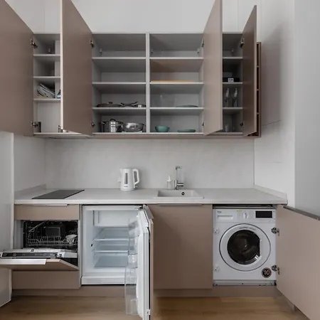 M4 Centre - 5 Min To Old Town Apartment *