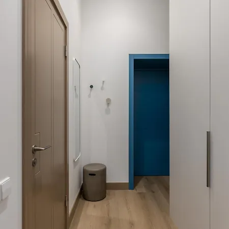 M4 Apartment *