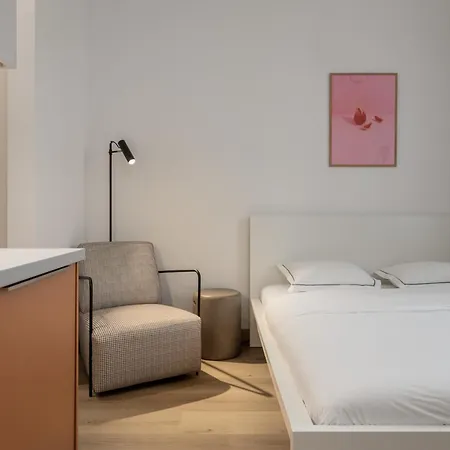Apartment M4 *