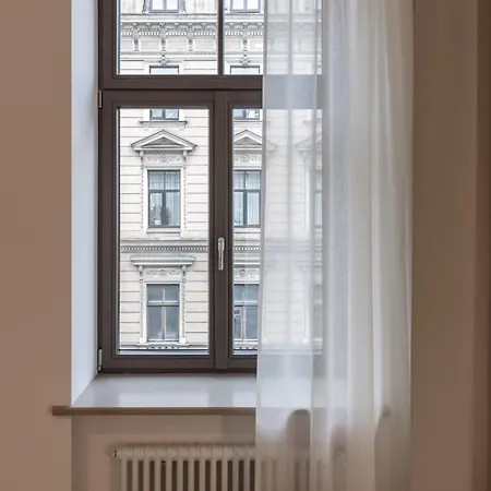Apartment M4 Centre - 5 Min To Old Town
